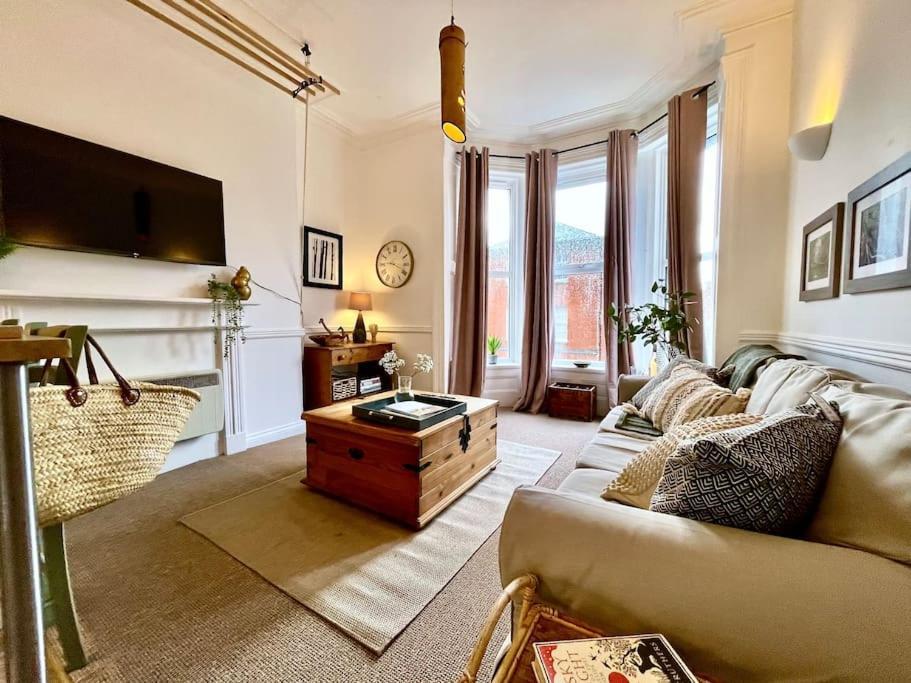 Nomi Homes*exeter*city*centre*uni*chiefs*beaches * Exeter